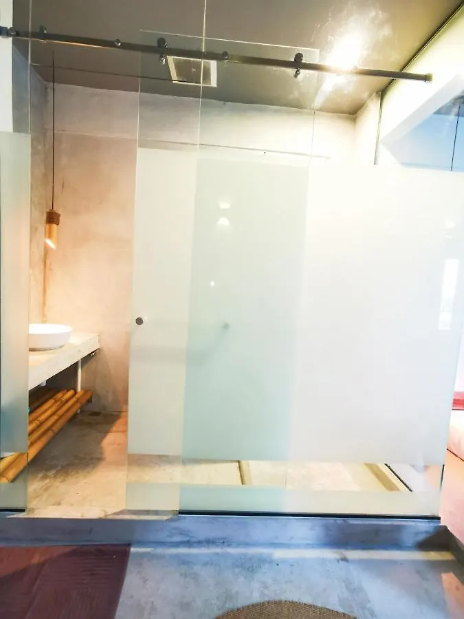 Jade Suites By Sky Hive George Town 2*,